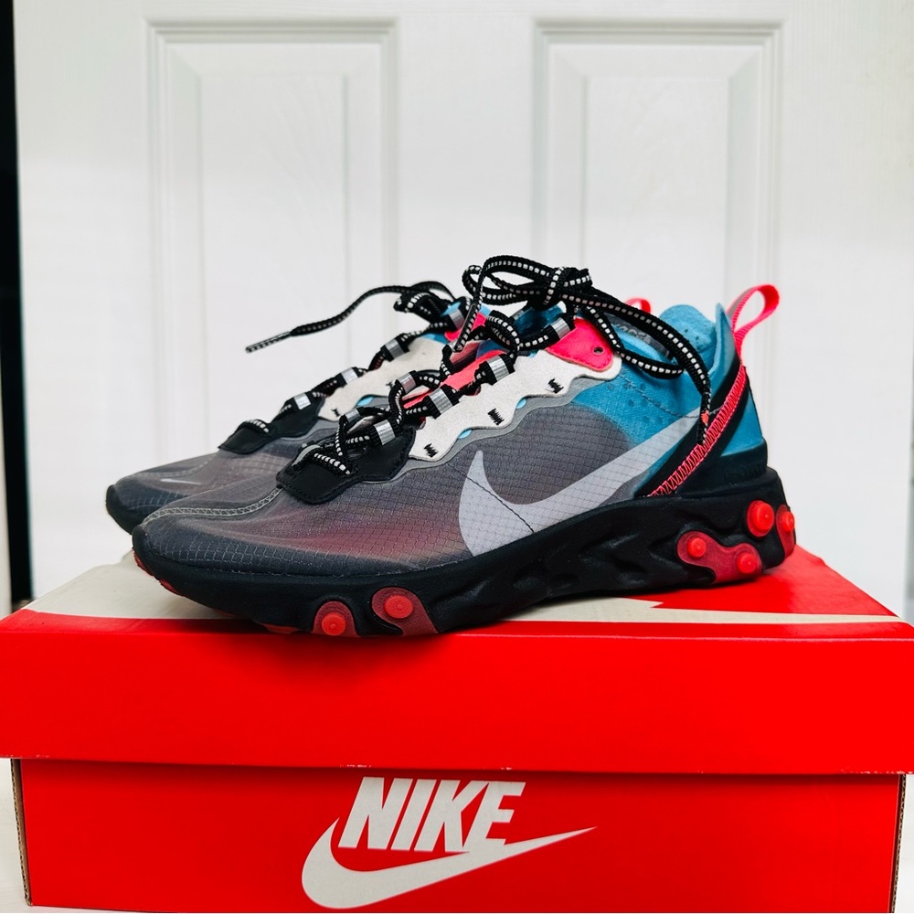 Nike React Element 87 ‘Solar Red’